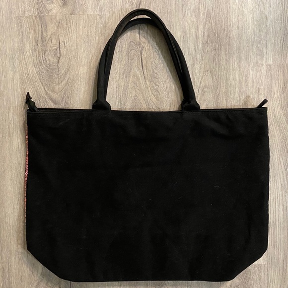 Victoria’s Secret Large Weekender Duffle Bag - Picture 2 of 3